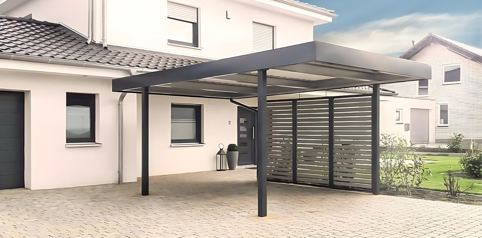 Современный автонавес с крышей из поликарбоната Современный автонавес с крышей из поликарбоната